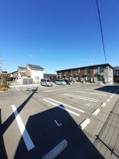 【駐車場】