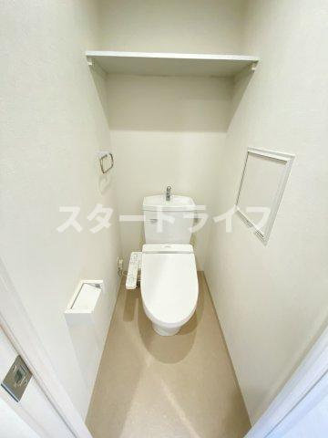 大阪市淀川区東三国１丁目の賃貸マンションのトイレ