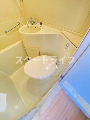 大阪市東淀川区東中島１丁目の賃貸マンションのトイレ