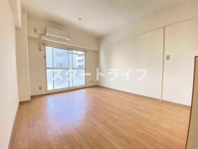 大阪市東淀川区東中島１丁目の賃貸マンションの居間・リビング