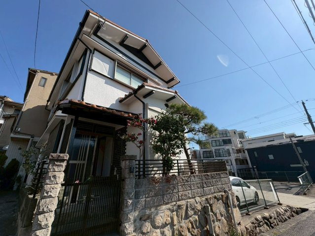 篠原本町1丁目貸家の外観
