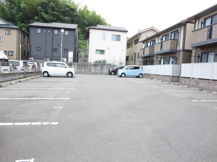 【駐車場】
