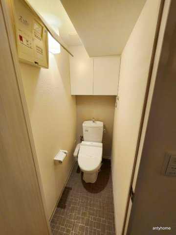 プレサンス堺筋本町駅前　仲介手数料無料のトイレ