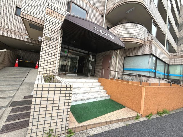 【エントランス】 | エレガンス石神井