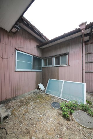 大府神明借家の庭