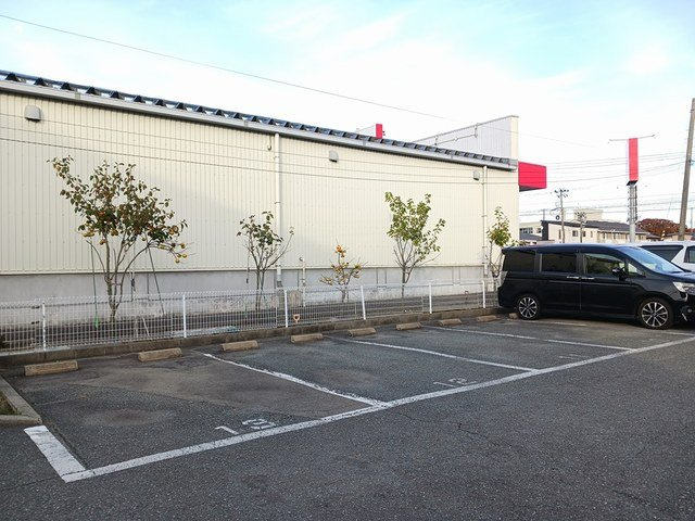 エルブス　ガーデンの駐車場|カースペースがあります