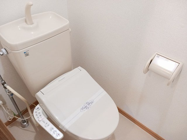 エルブス　ガーデンのトイレ|落ち着いたトイレです