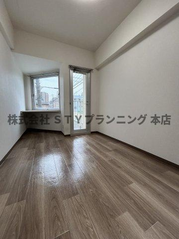 仲介手数料0円！サンピボット橋本の居間・リビング