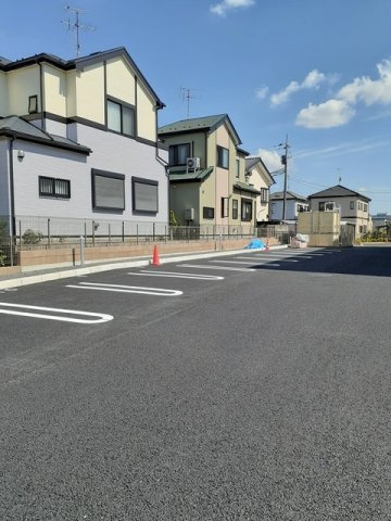 パーシモンＳの駐車場