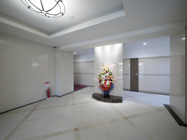 Luxe東三国westのロビー