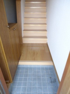 エステート・アイの玄関