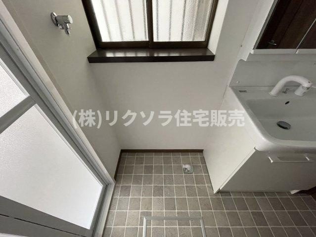 寺方錦通3丁目　中古一戸建てのランドリースペース|ドラム式も設置可能
■物件内覧・資金計画相談・住宅ローン相談、リフォーム相談、お問合せ受付中■
※当日・翌日のご内覧、ご相談はお電話でのお問合せがスムーズです！