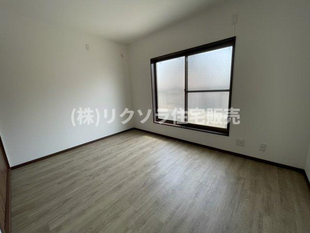 寺方錦通3丁目　中古一戸建ての子供部屋|洋室6.0帖
■物件内覧・資金計画相談・住宅ローン相談、リフォーム相談、お問合せ受付中■
※当日・翌日のご内覧、ご相談はお電話でのお問合せがスムーズです！