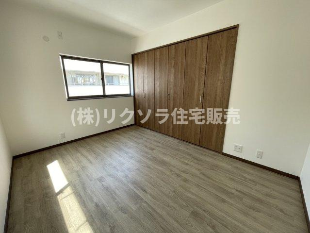 寺方錦通3丁目　中古一戸建ての内装|洋室6.0帖
■物件内覧・資金計画相談・住宅ローン相談、リフォーム相談、お問合せ受付中■
※当日・翌日のご内覧、ご相談はお電話でのお問合せがスムーズです！