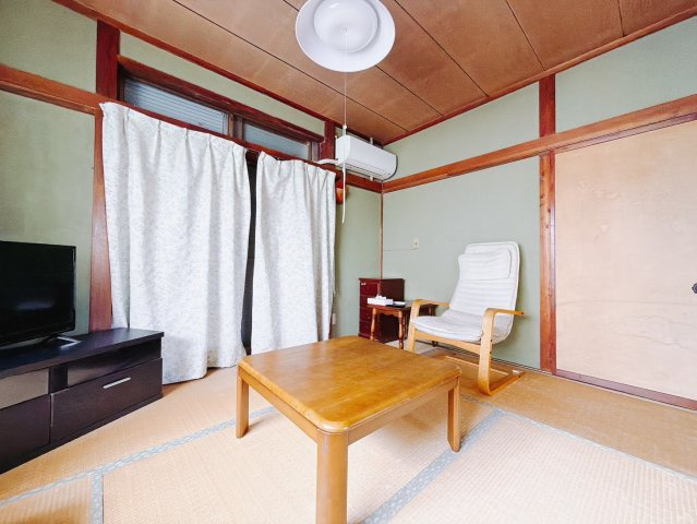 【中古戸建】深谷市上野台の和室|■和室｜和室でしか味わえない畳ならではの香りや素材で和のやすらぎを感じてください♪畳にはリラックス効果があるといわれています♪