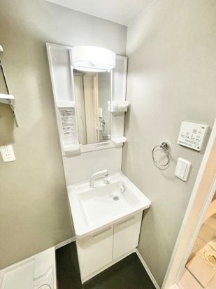 ココマンションの独立洗面台
