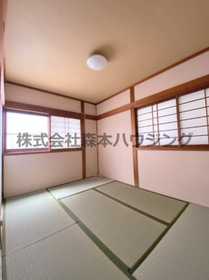 【和室】 | 　寝屋川市錦町7テラスハウス | 趣のある和室です
2階