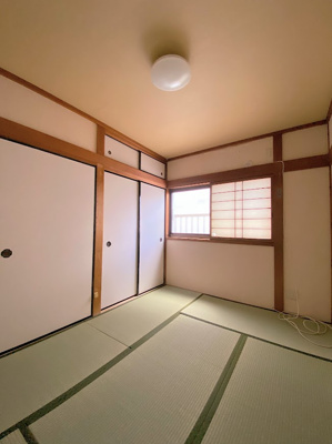 【和室】 | 　寝屋川市錦町7テラスハウス | 和室があると、家にあたたかい雰囲気が生まれます
2階