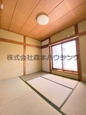【寝室】 | 　寝屋川市錦町7テラスハウス | 落ち着いて過ごせるお部屋なので、寝室にいかがでしょうか
3階
