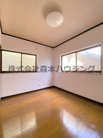 【洋室】 | 　寝屋川市錦町7テラスハウス | 個人の部屋や寝室として使える洋室です
3階
