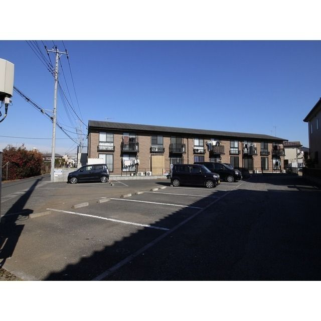 プレジール アントレの駐車場