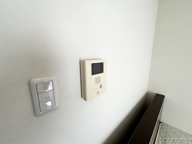 エルフラット新富町の内装|明るい色調の室内です