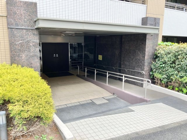 センターフォートＧ棟のエントランス|ゆとりのあるエントランスです
