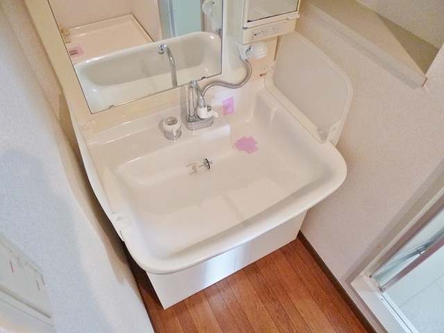 Ｔ’Ｓ　ｇａｒｄｅｎ新小岩の洗面所|嬉しいシャンプードレッサー！