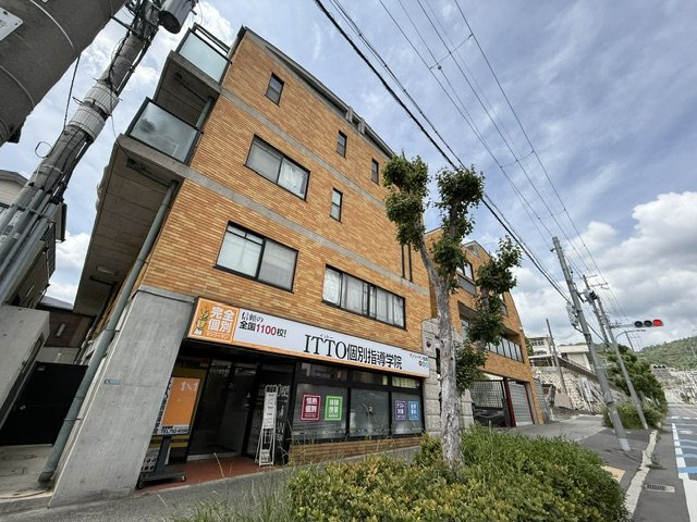 アヴァンス池田