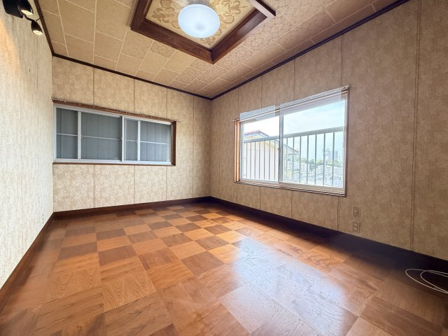 舞子坂1丁目戸建の居間・リビング