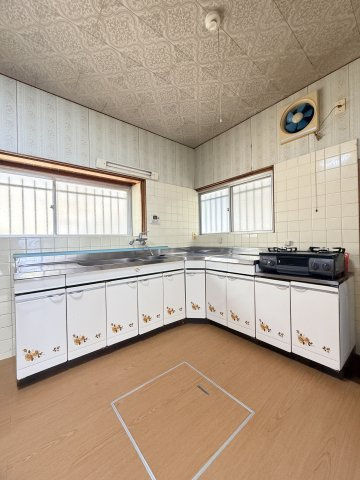 舞子坂1丁目戸建のキッチン