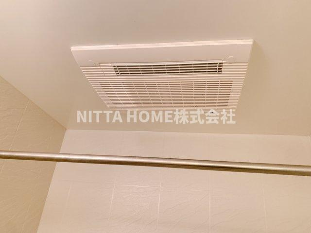 明和マンションⅠの浴室|洗濯物の乾燥にも便利です◎
