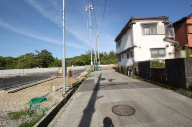 瀬戸東町　G号地　新築戸建　（全6区画）の前面道路含む現地写真|南側　幅　5.8ｍ