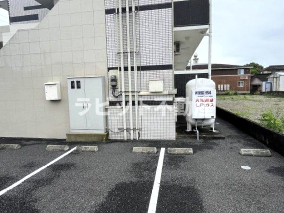 【その他】 | 【中古】収益一棟マンション：下川東一丁目 | 集中プロパンガス及び分電盤です