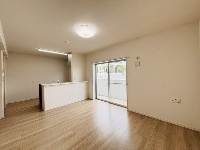 レジデンス川の居間・リビング|※写真はすべて反転タイプの別部屋となります。