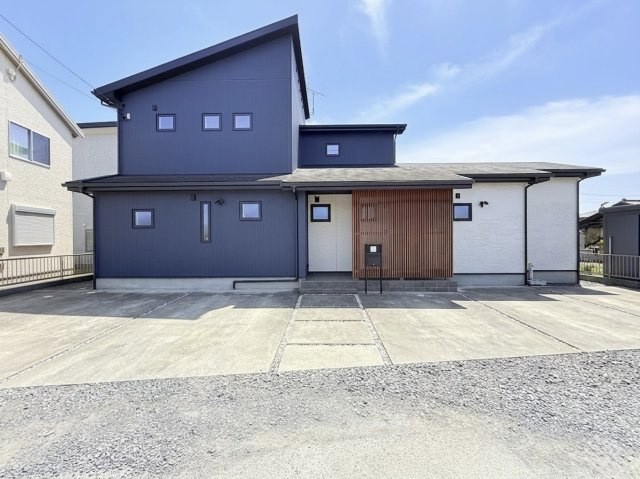 【二世帯住宅】高萩市大字下手綱中古住宅の外観