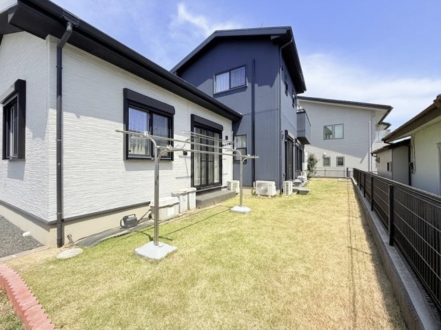 【二世帯住宅】高萩市大字下手綱中古住宅の庭