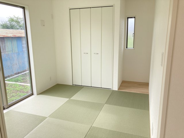 クレイドルガーデン前橋市青柳町第28　9号棟の和室|6.5帖の広々和室です。十分な広さがるので客間としてもご利用頂けます