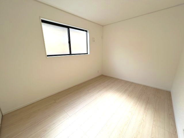 クレイドルガーデン前橋市青柳町第28　9号棟の和室|6.5帖の広々和室です。十分な広さがるので客間としてもご利用頂けます