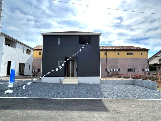 クレイドルガーデン前橋市青柳町第28　9号棟の駐車場|駐車場も広々しています