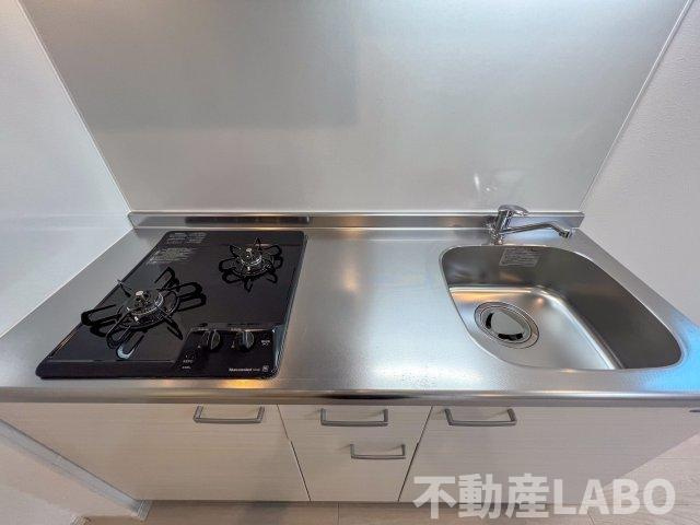 セレニティ勝山北のキッチン