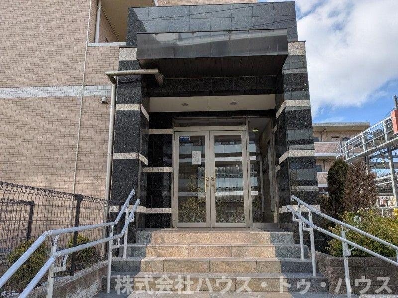 Avenir Hillsのエントランス