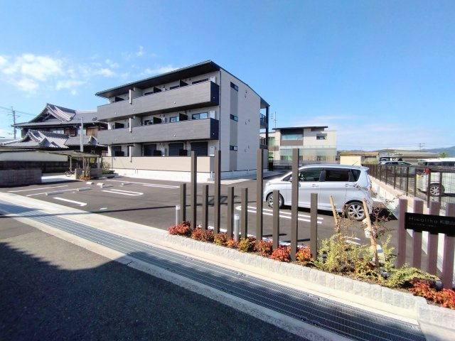 ヒカルサ和歌山鳴神Ⅱの駐車場