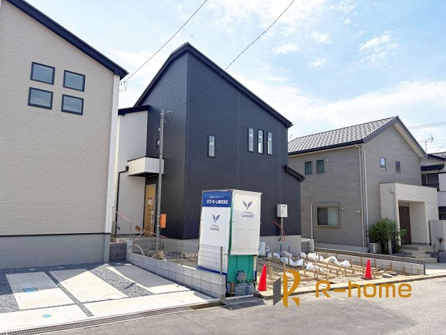 取手市本郷6期　新築戸建て　1号棟の外観|ご予約を頂ければ、『平日』はもちろん『早朝』や『夜間』もご見学可能です♪お気軽にお申し付けください♪