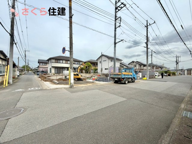 宇都宮市東原町　１号棟の前面道路含む現地写真|角地　前面道路南側7ｍ公道・西側4ｍ公道
