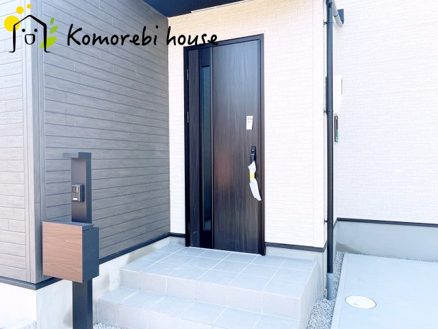 上尾市上　30期　新築一戸建て　グラファーレ　02の玄関|シンプルで使いやすい玄関です