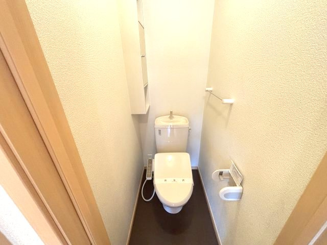 河内長野市加賀田の一戸建てのトイレ