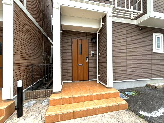 河内長野市加賀田の一戸建てのエントランス