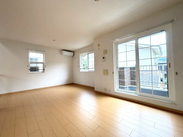 河内長野市加賀田の一戸建ての居間・リビング