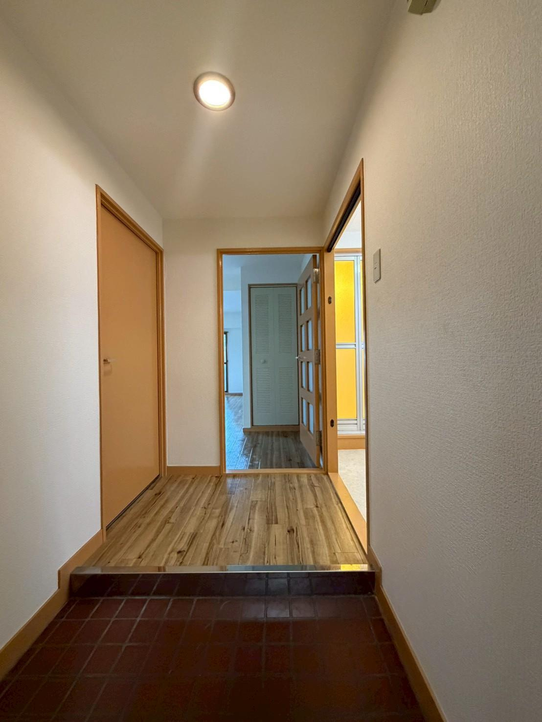 メゾン北加賀屋の玄関